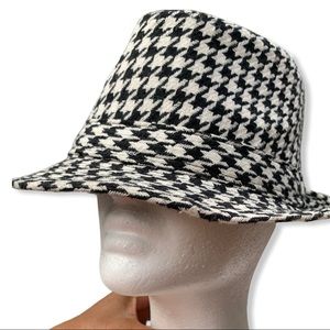 Houndstooth hat